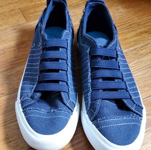 Navy blue shoes